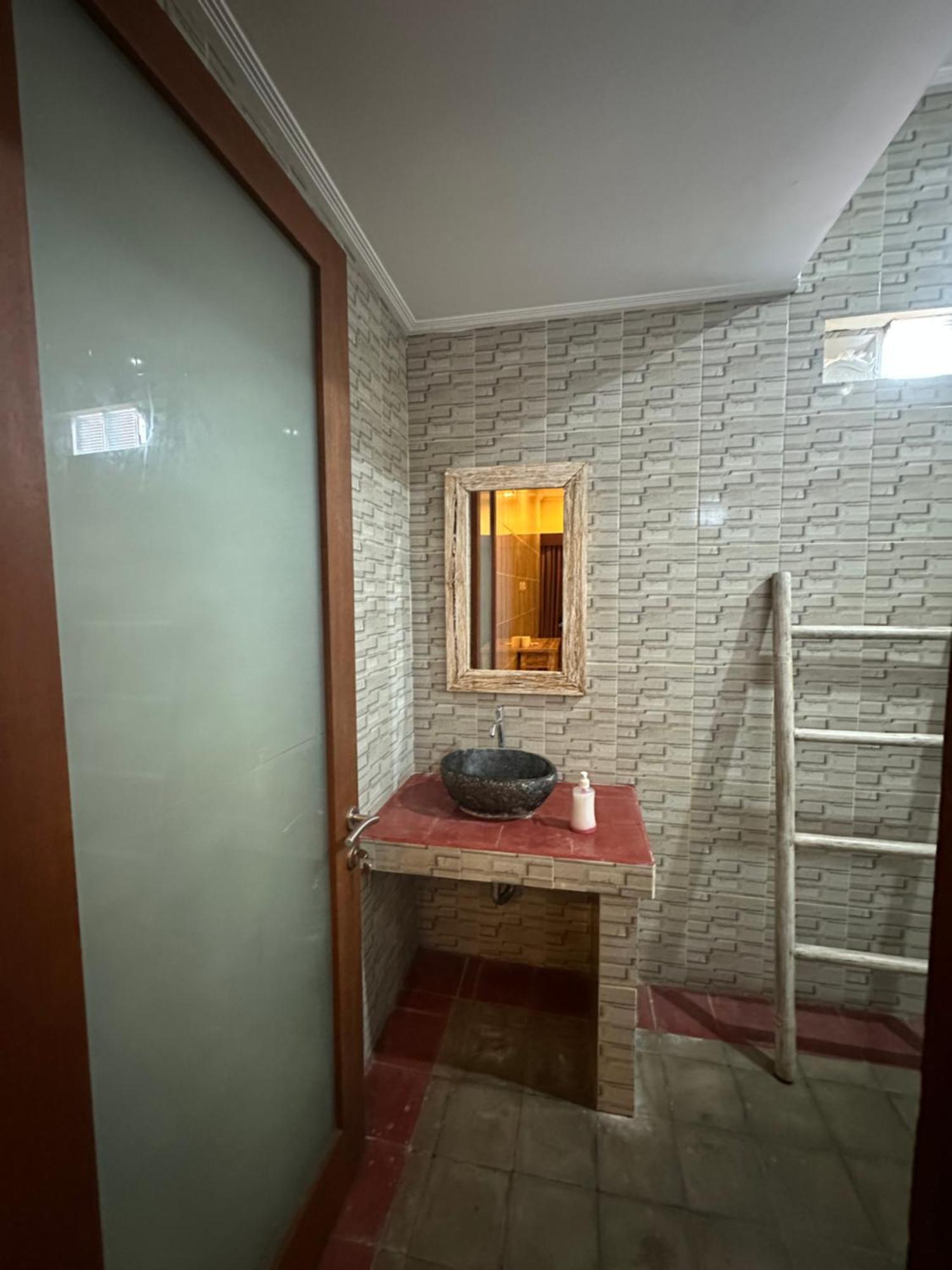 Dicky Guest House Batu Bolong Canggu Exterior foto